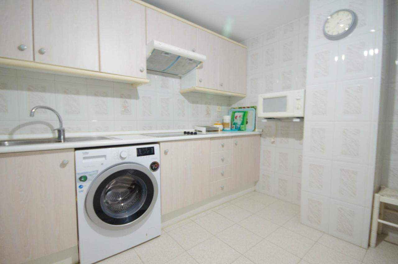 Aparment Neptuno- Located On The Promenade A Few Metres From The Beach. Естепона Екстериор снимка